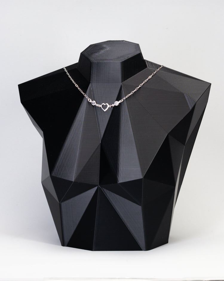 Choker Coração Vazado com Pedrinhas